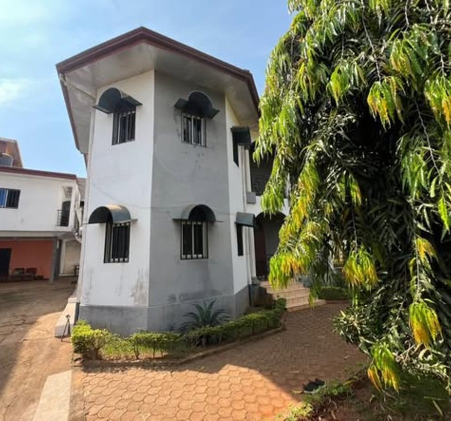 Duplex à vendre à TKC - 5 chambres, 600 m²