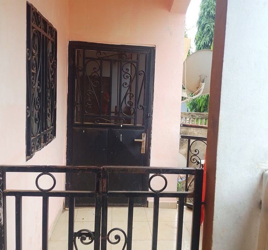 Grand appartement moderne - 2 chambres - Nkomo