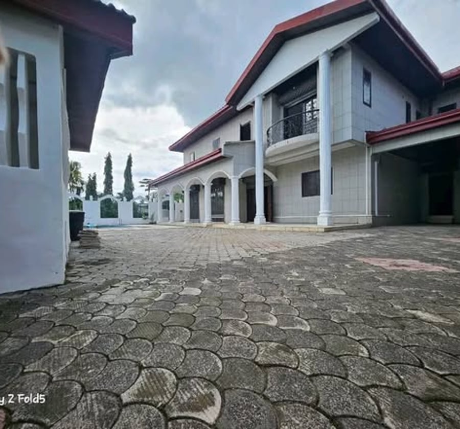 Duplex 5 chambres - Bonapriso