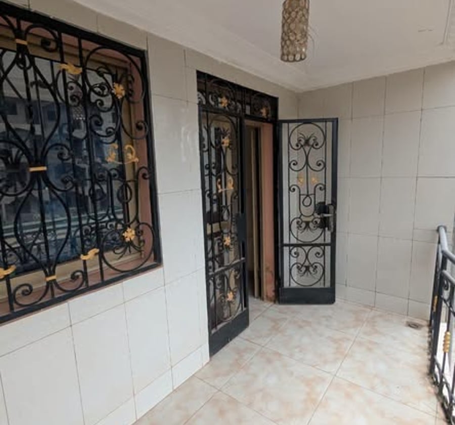 Appartement à louer - Tsinga Village, Yaoundé - 3 chambres