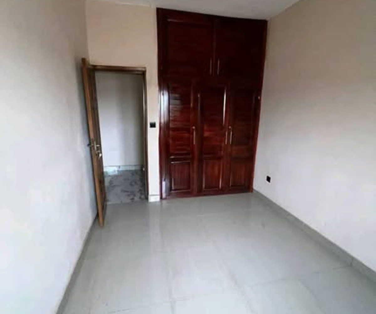 Appartement moderne à louer – Odza Cité de la Paix