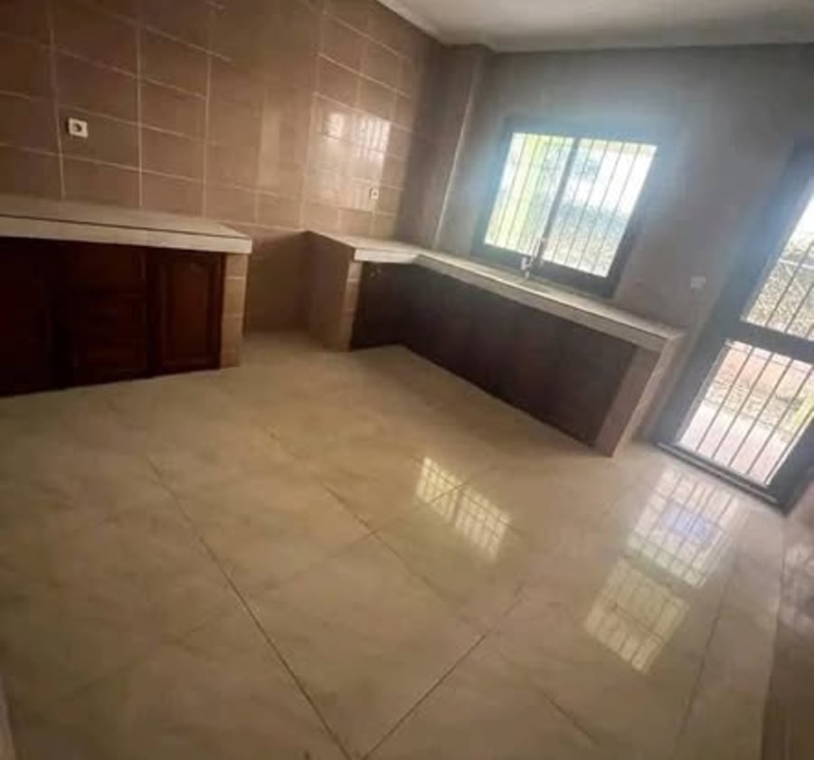 Duplex à louer à Bonapriso - 4 chambres, 4 sdb