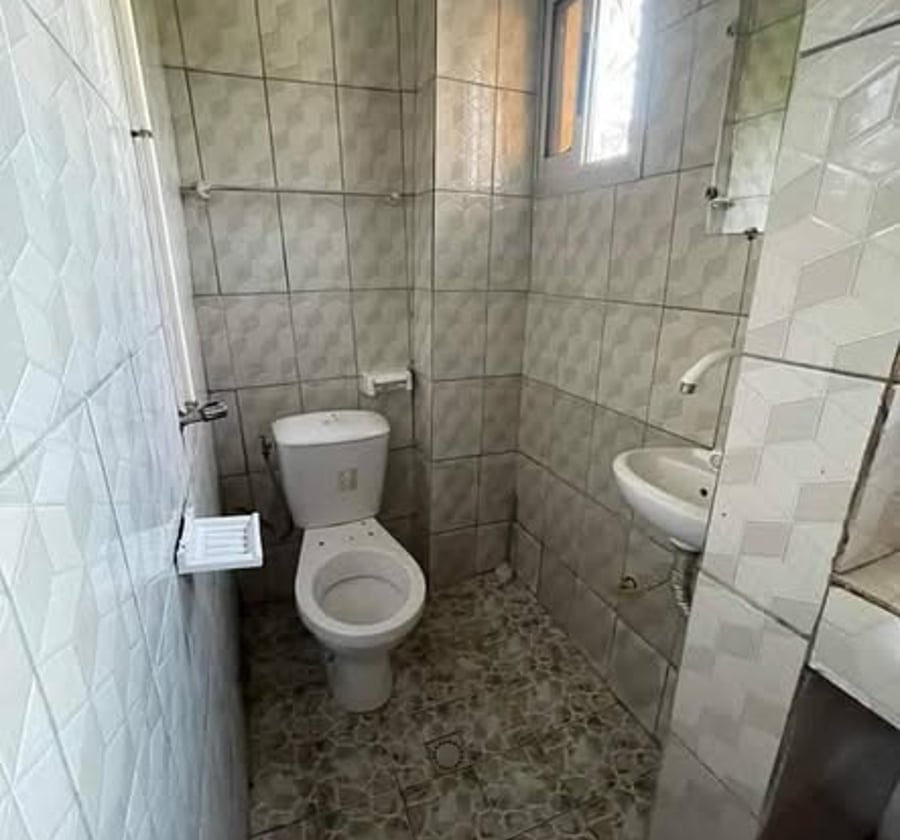 Chambre moderne à Ndogbong - 30 000 FCFA/mois