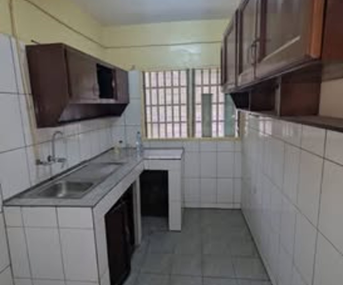 Studio moderne à Tropicana (complexe BEAC) - 80 000 XAF/mois