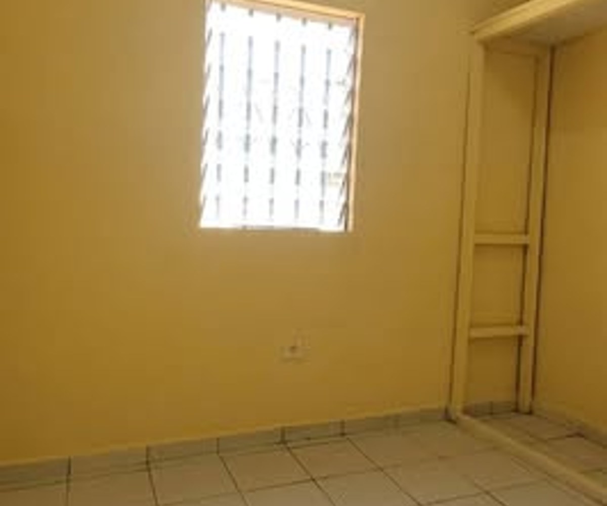 Appartement neuf 2 chambres à Biyem-Assi - maison blanche