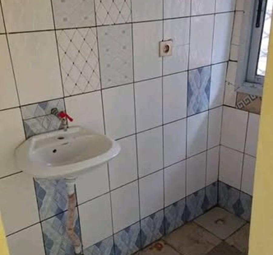 Studio moderne à Logbaba Saker