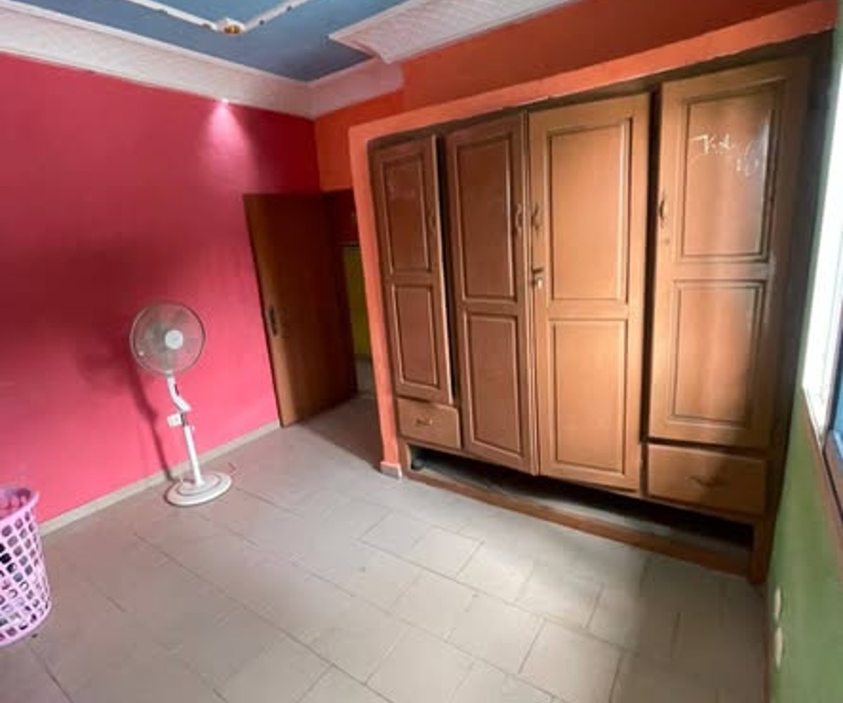 Appartement moderne 3 chambres à PK 12