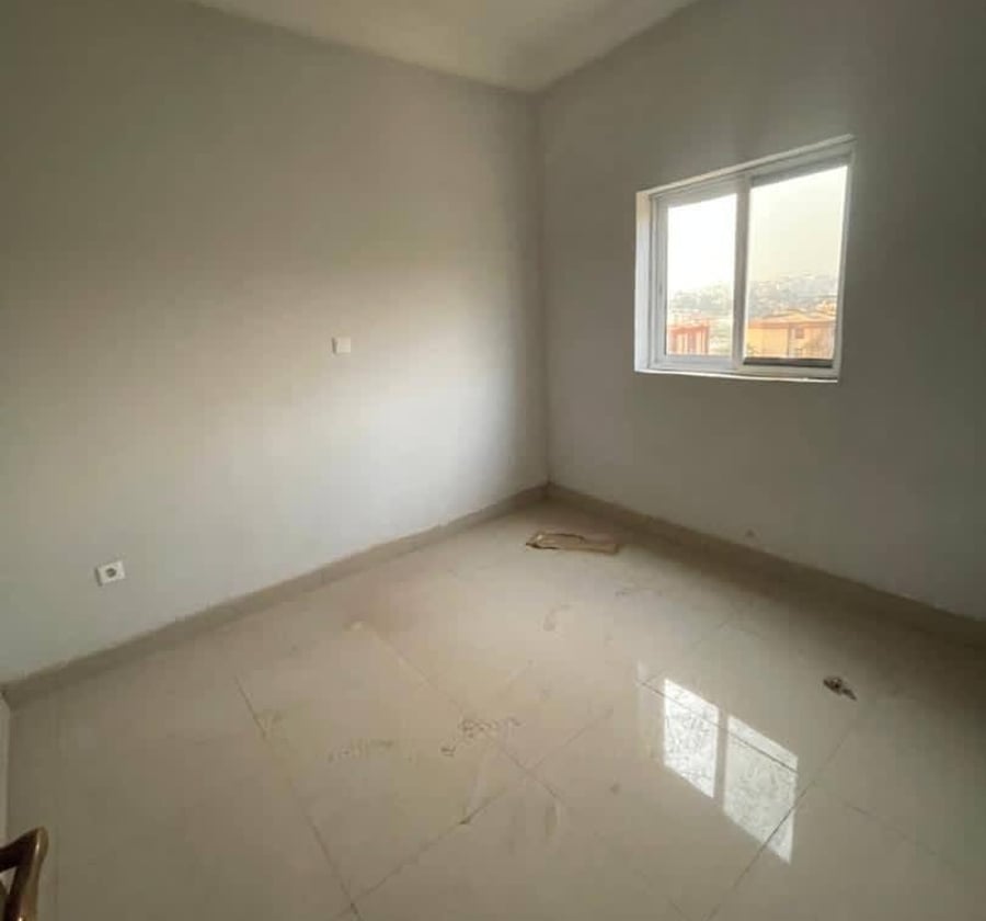 Appartement neuf 3 chambres à Mvog-Ada