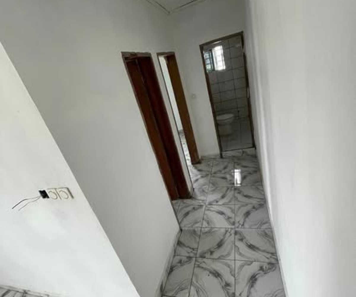 Studio moderne à louer à Bonaberi (Rail)