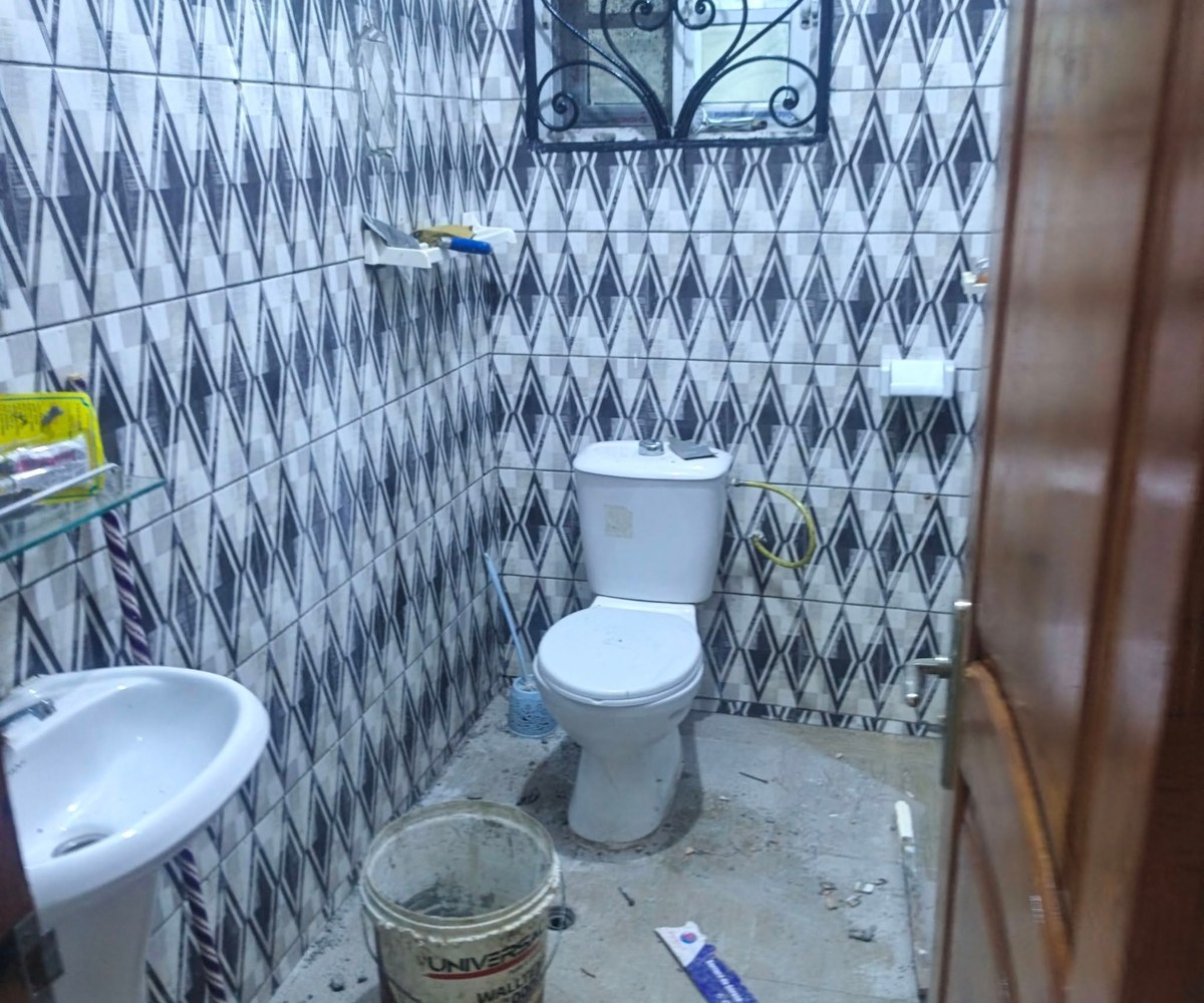 Studio moderne à louer – PK8, Douala