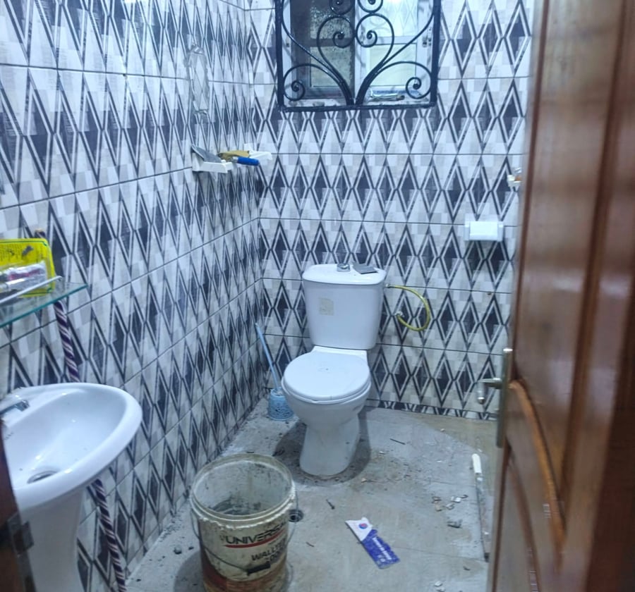 Studio moderne à louer – PK8, Douala