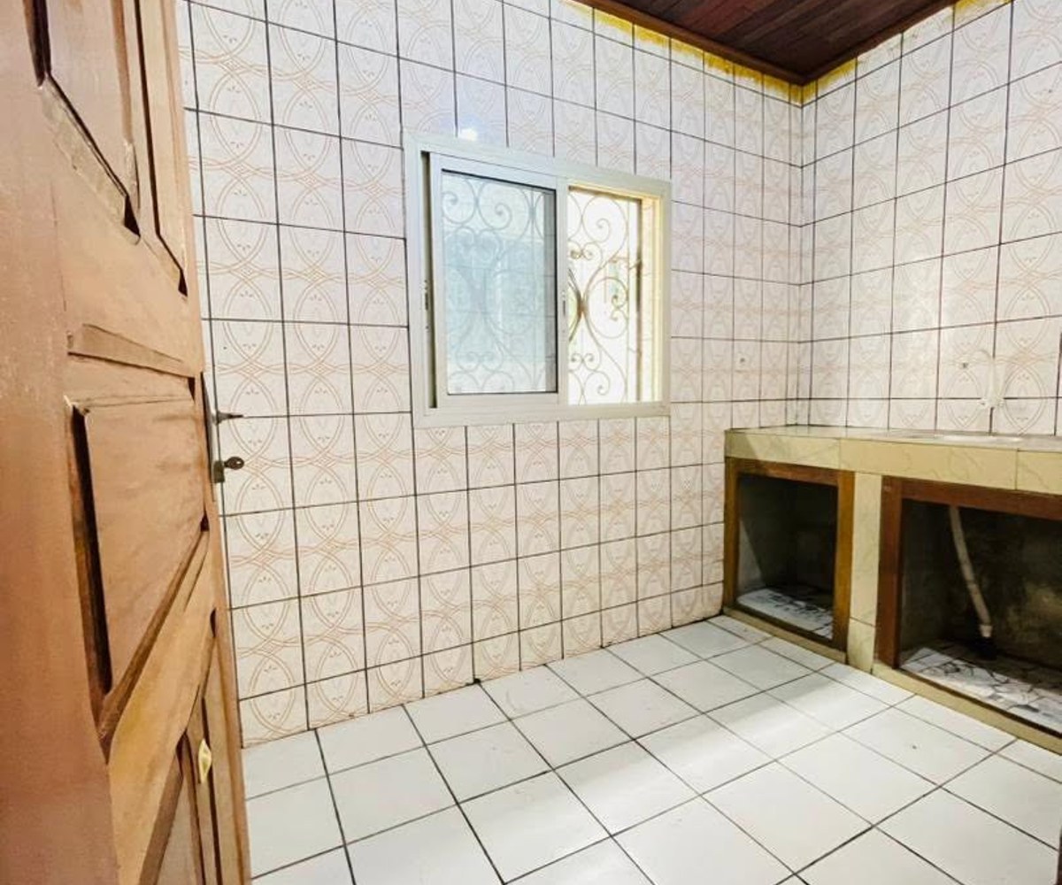 Studio moderne haut standing à louer – Logbessou