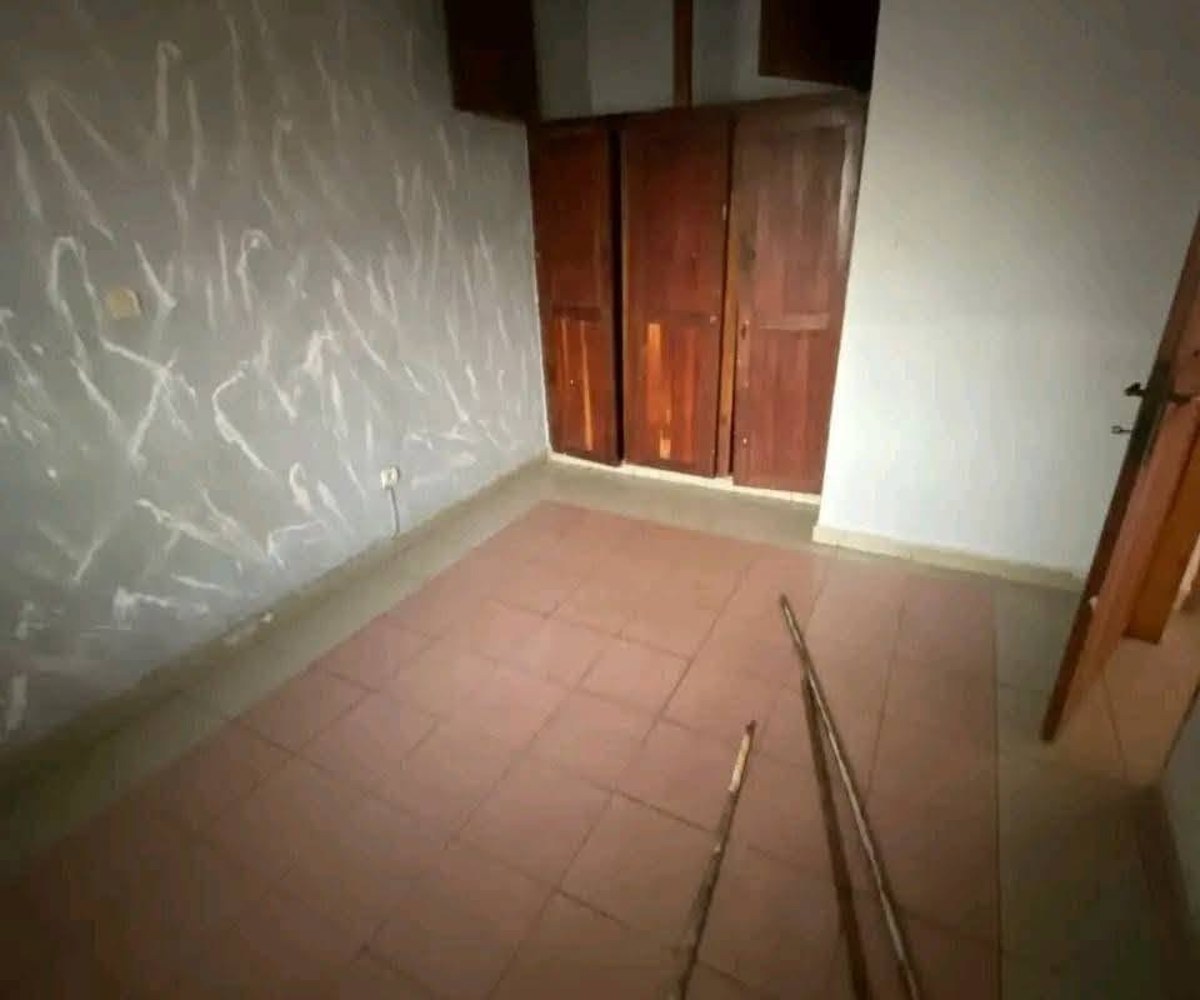 Studio moderne à louer à Emana