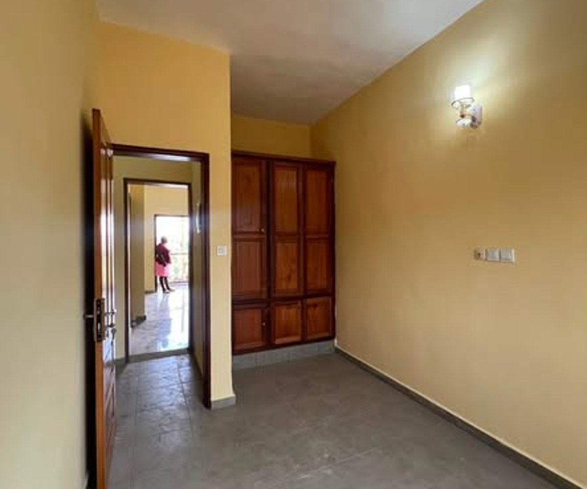 Appartement 2 chambres à louer à Etoug-Ebe