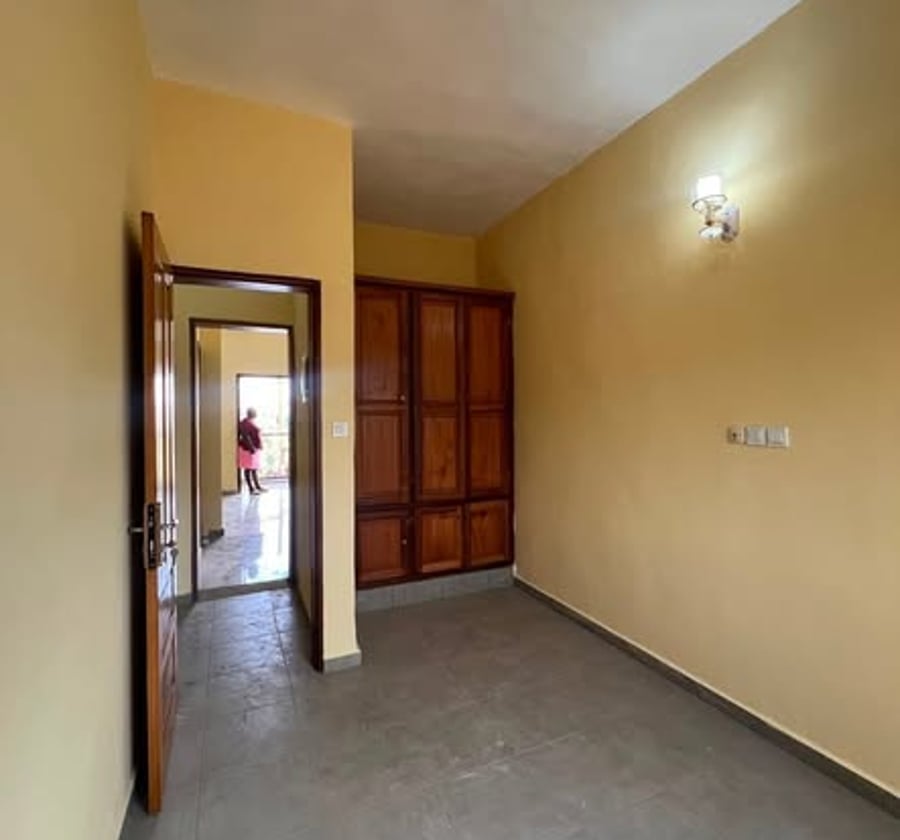 Appartement 2 chambres à louer à Etoug-Ebe