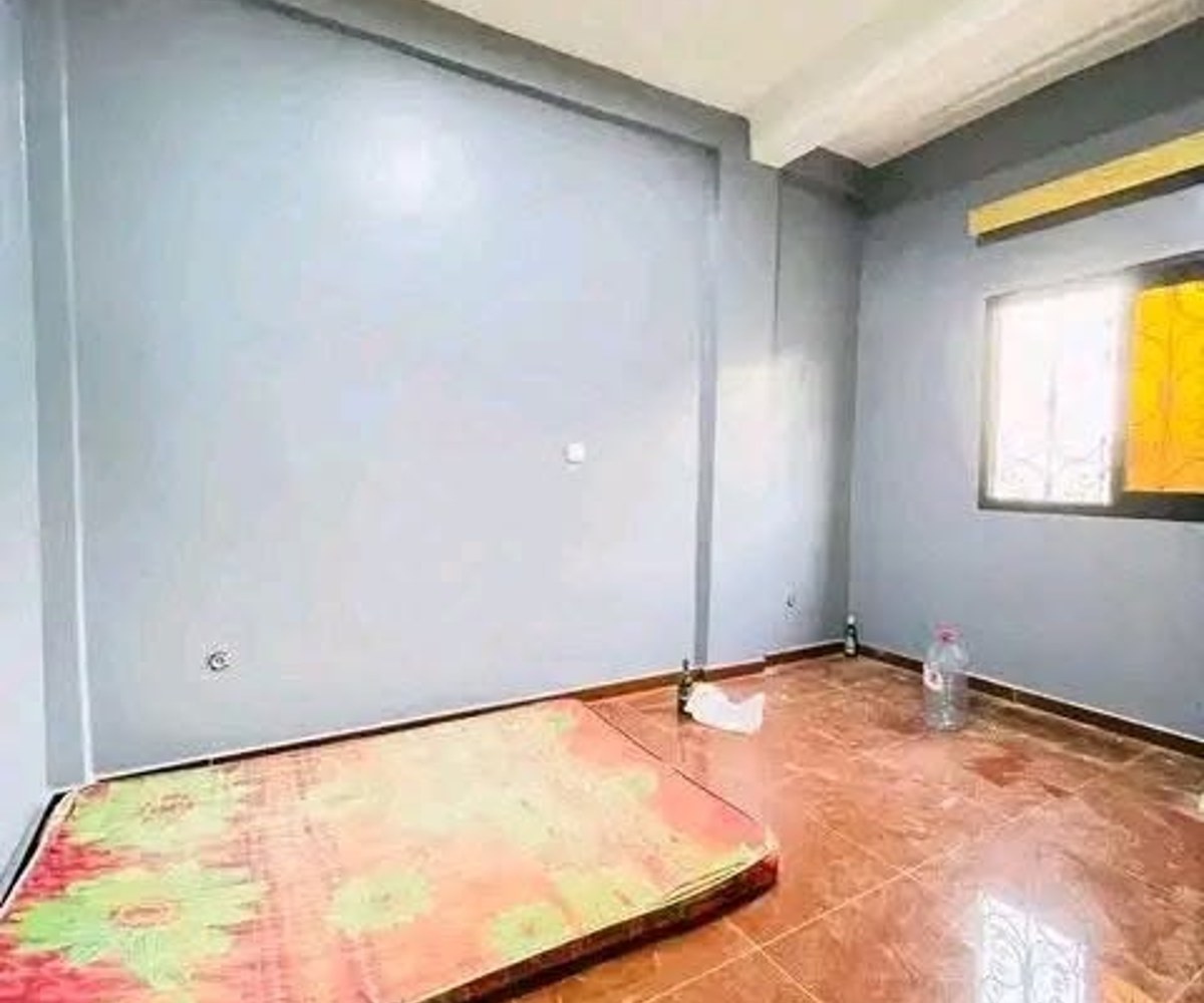 Studio moderne 4 pièces à louer - Cité des Palmiers