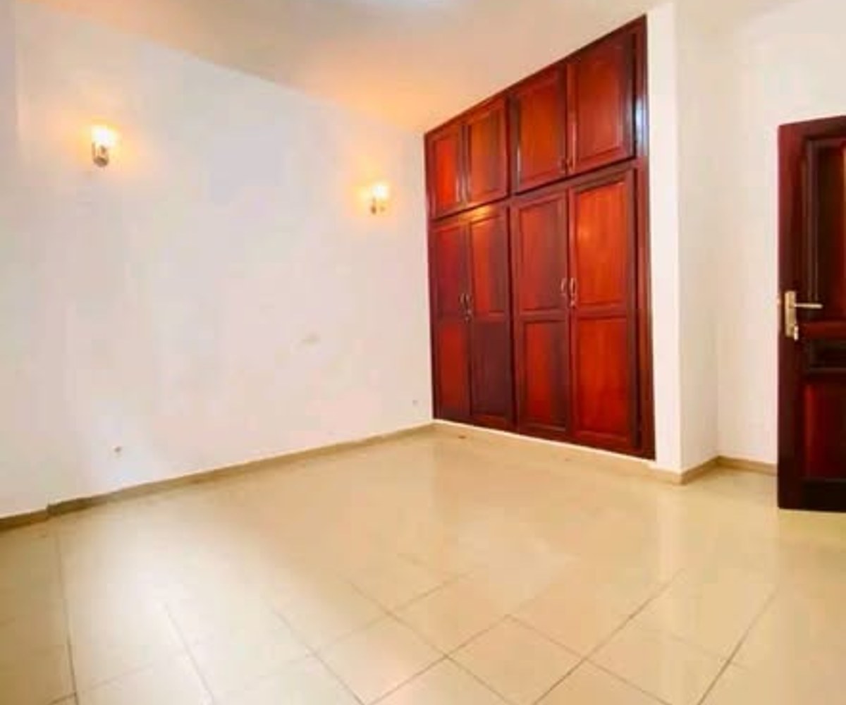 Appartement moderne 3 chambres à louer - Makepe St Tropez
