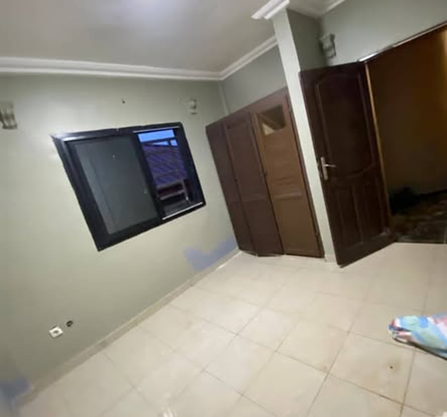 Studio moderne à Nsam (Obam) - Yaoundé