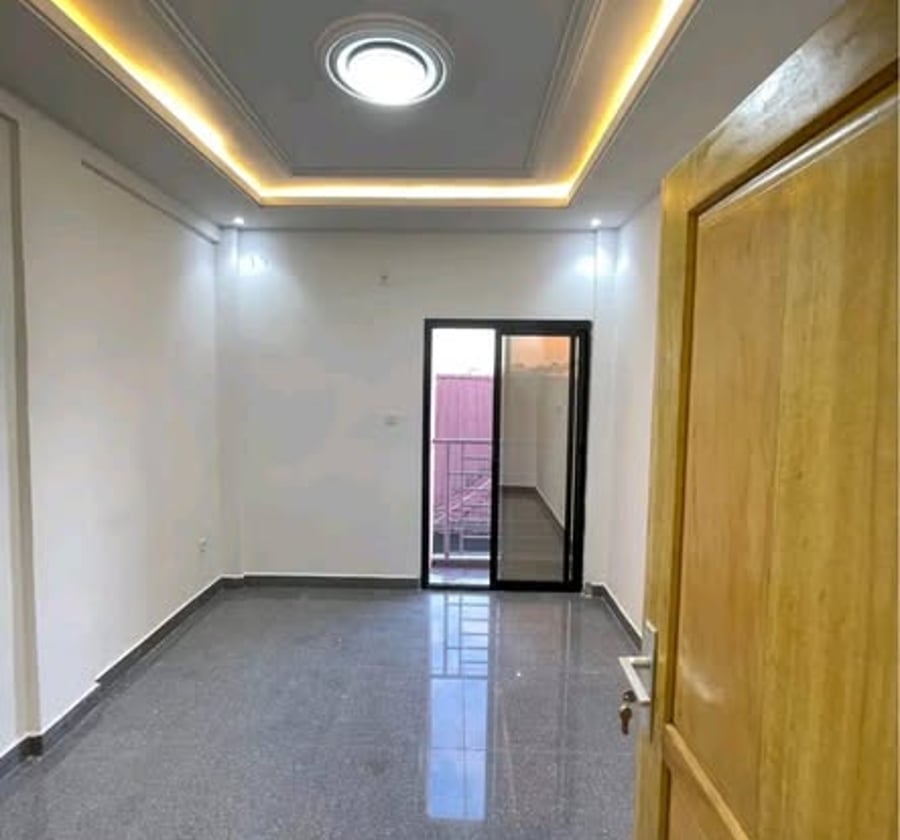 Chambre haut standing à louer à Logpom, Douala