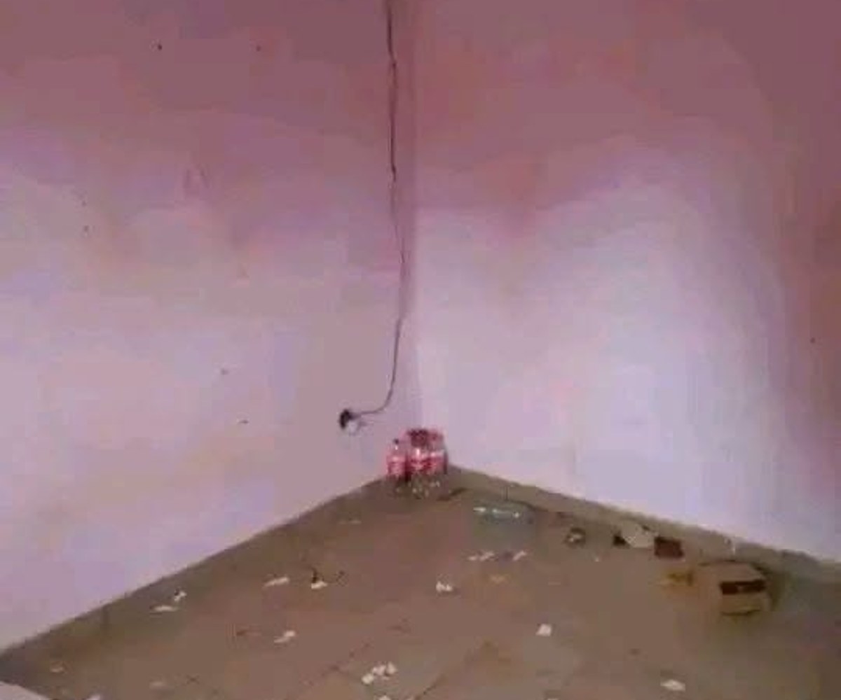 Grande chambre moderne à louer - Nkoabang