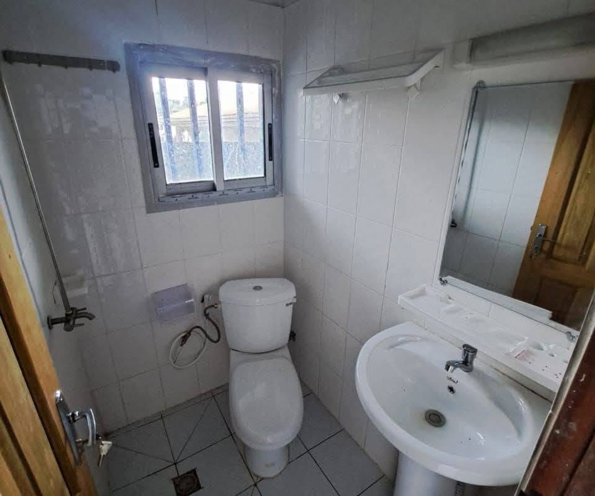Chambre moderne à louer - Odza Petit Marché