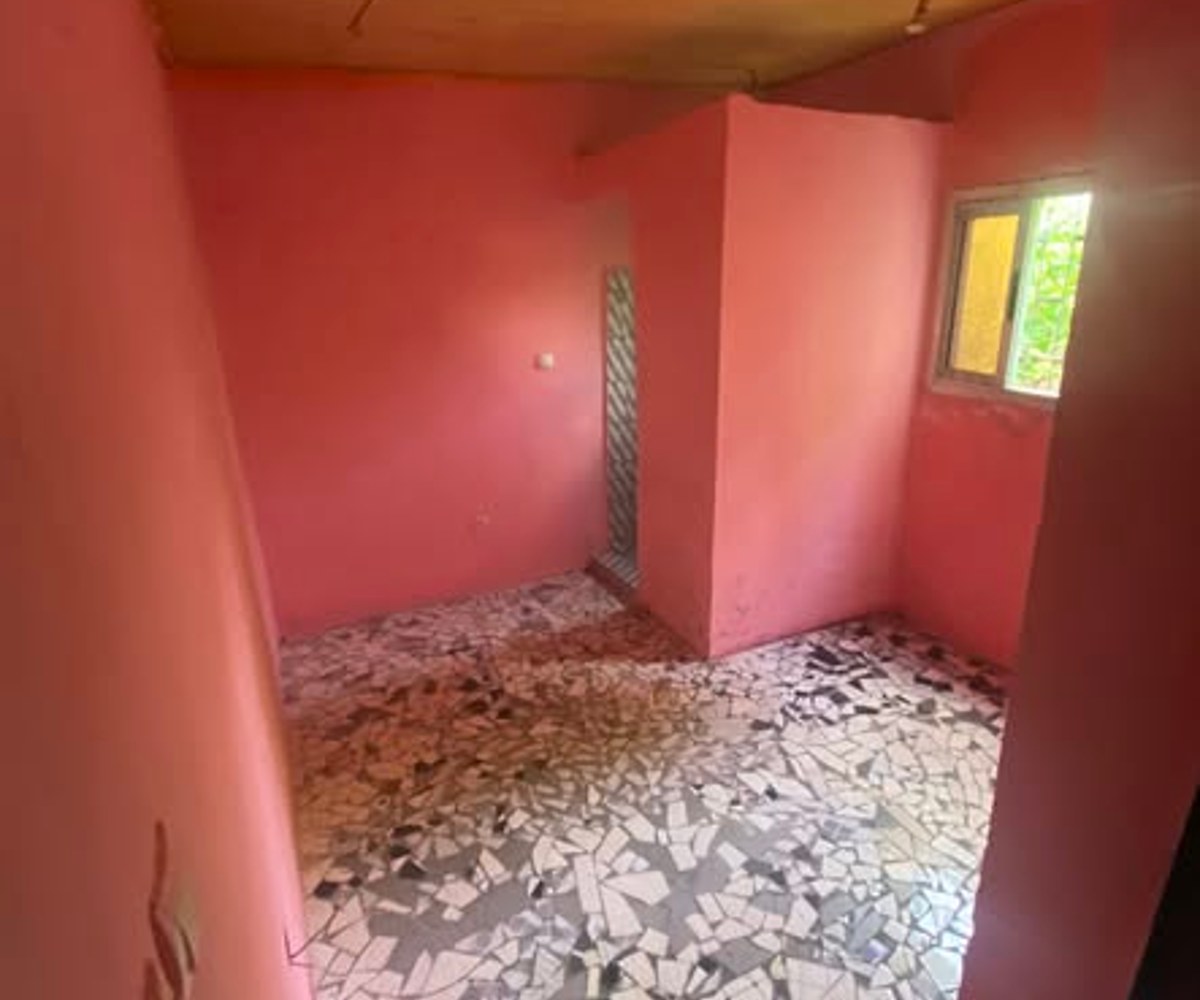 Chambre moderne à louer à Ndogbong
