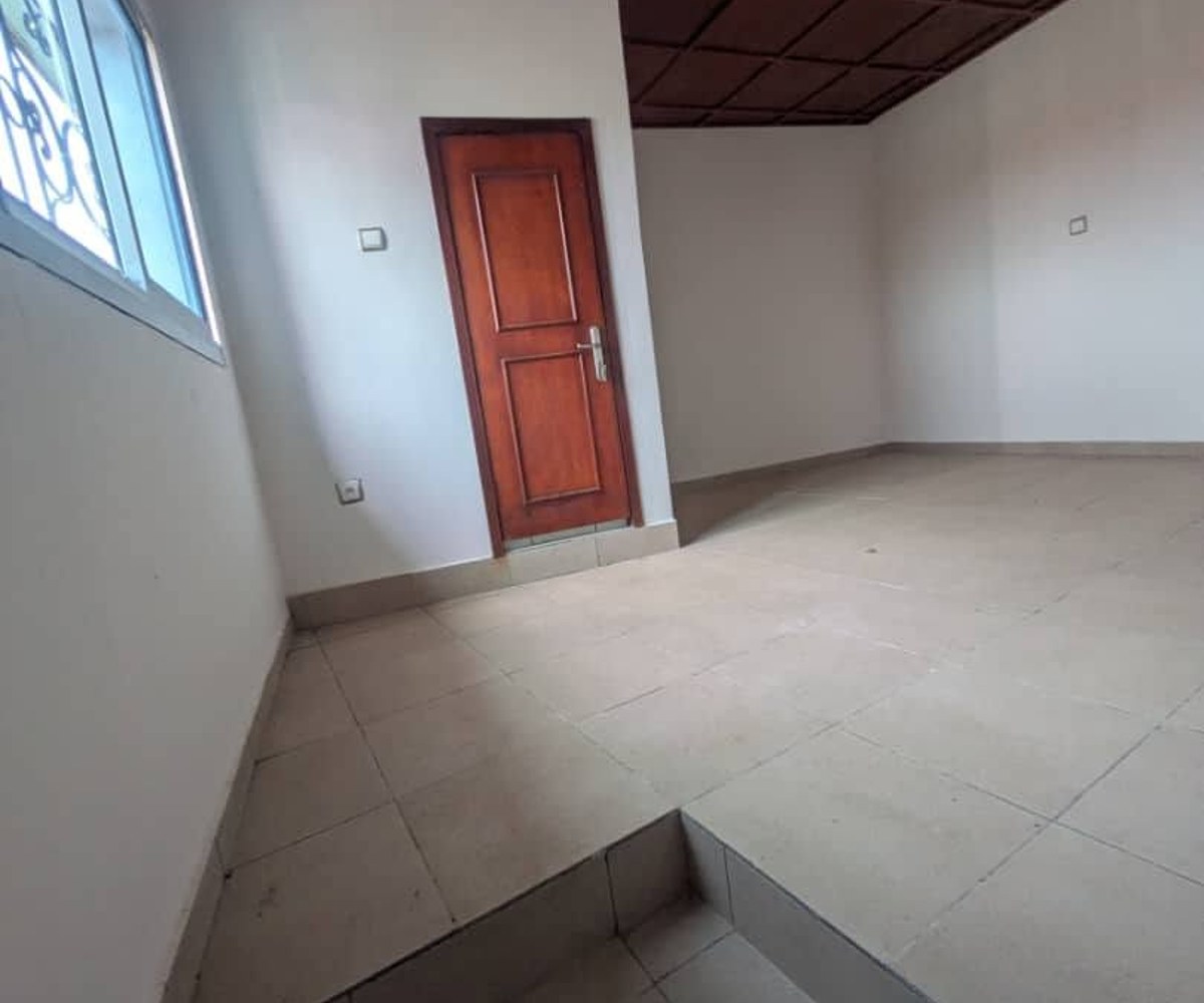 Appartement neuf à louer à Nkolnda (Odza) - 3 chambres