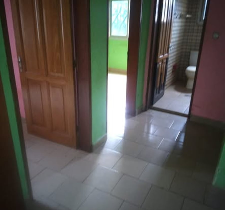Vaste appartement moderne 3 chambres - Ngousso
