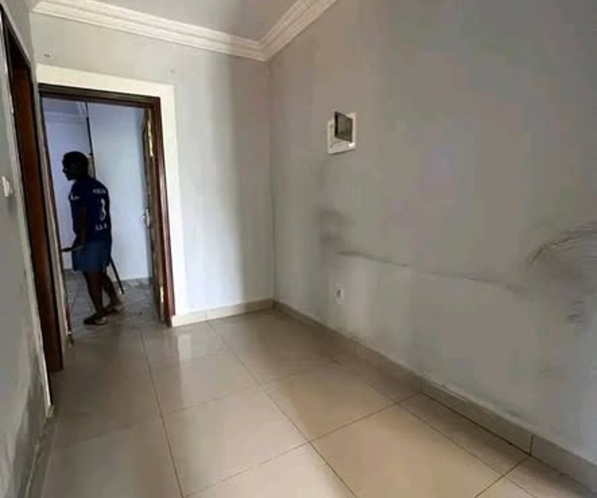 Vaste et magnifique appartement à louer à Kotto