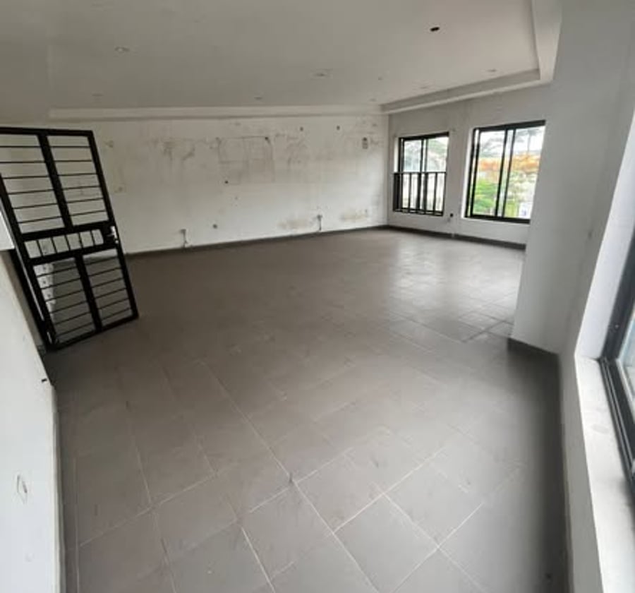 Locaux commerciaux à louer - Ange Raphaël, Douala