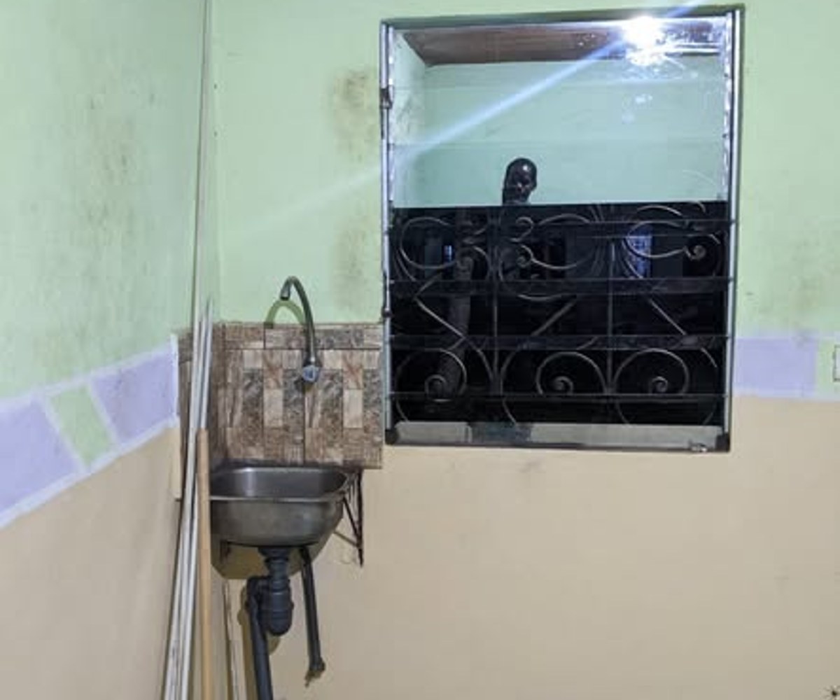 Vaste chambre moderne à louer à Obobogo