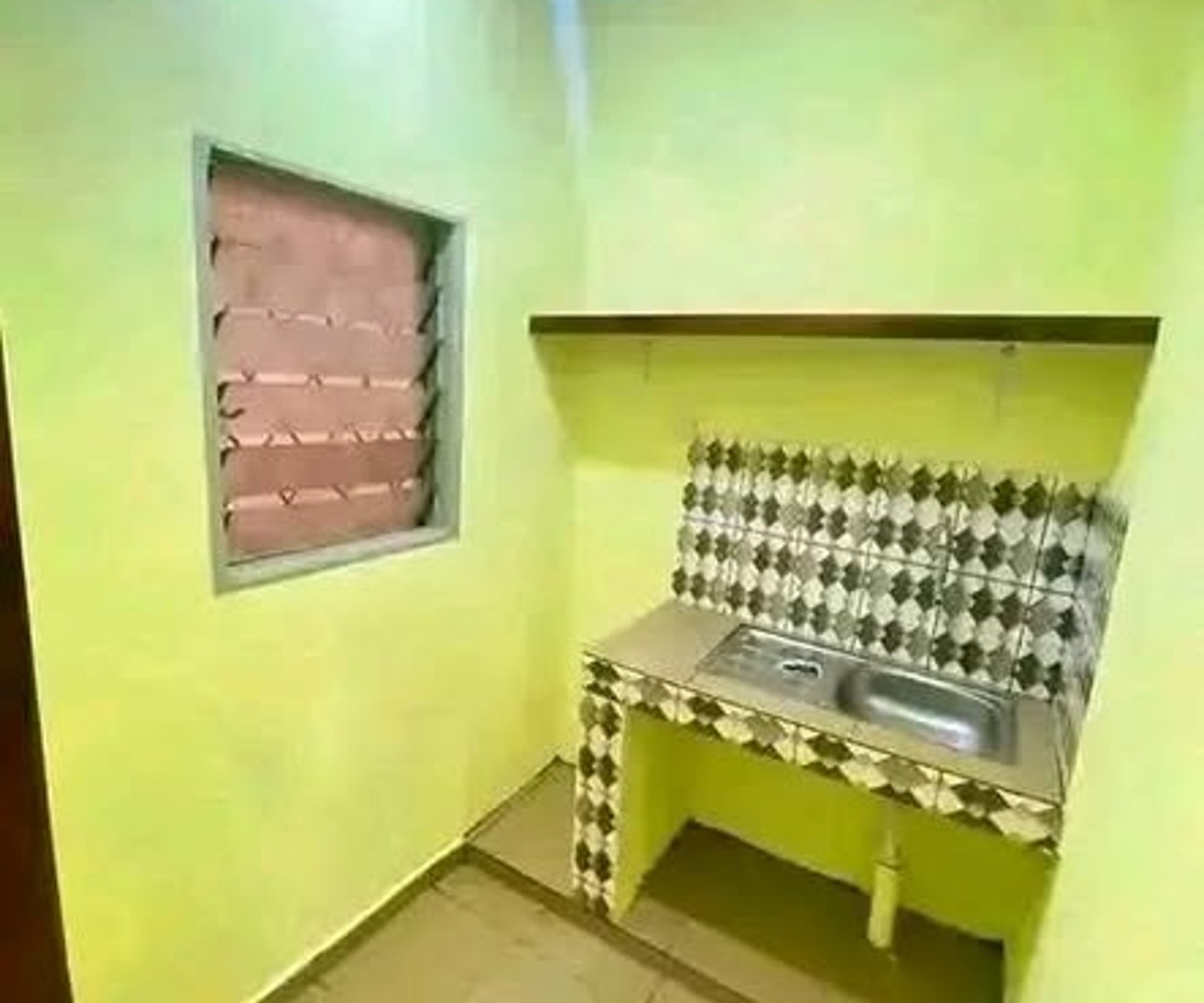 Chambre moderne à Titi Garage, Station Neptune