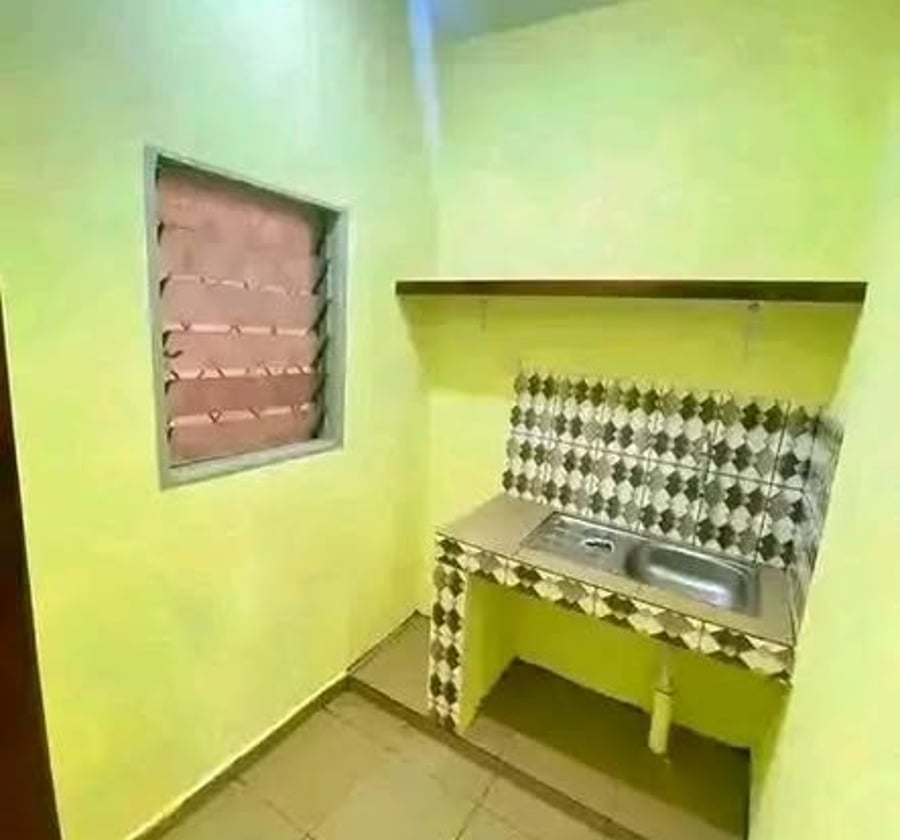 Chambre moderne à Titi Garage, Station Neptune