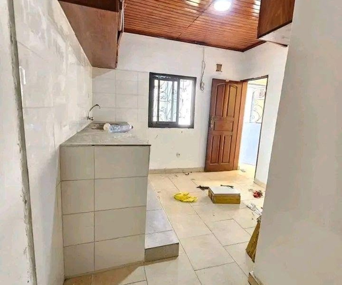 Villa haut standing neuve à louer - Nkoabang, Yaoundé