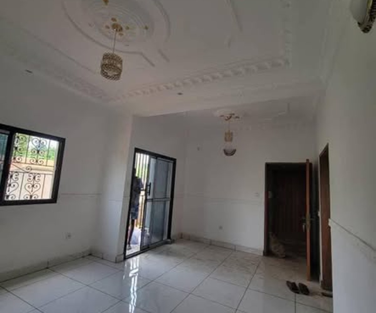 Appartement à louer à Ngousso