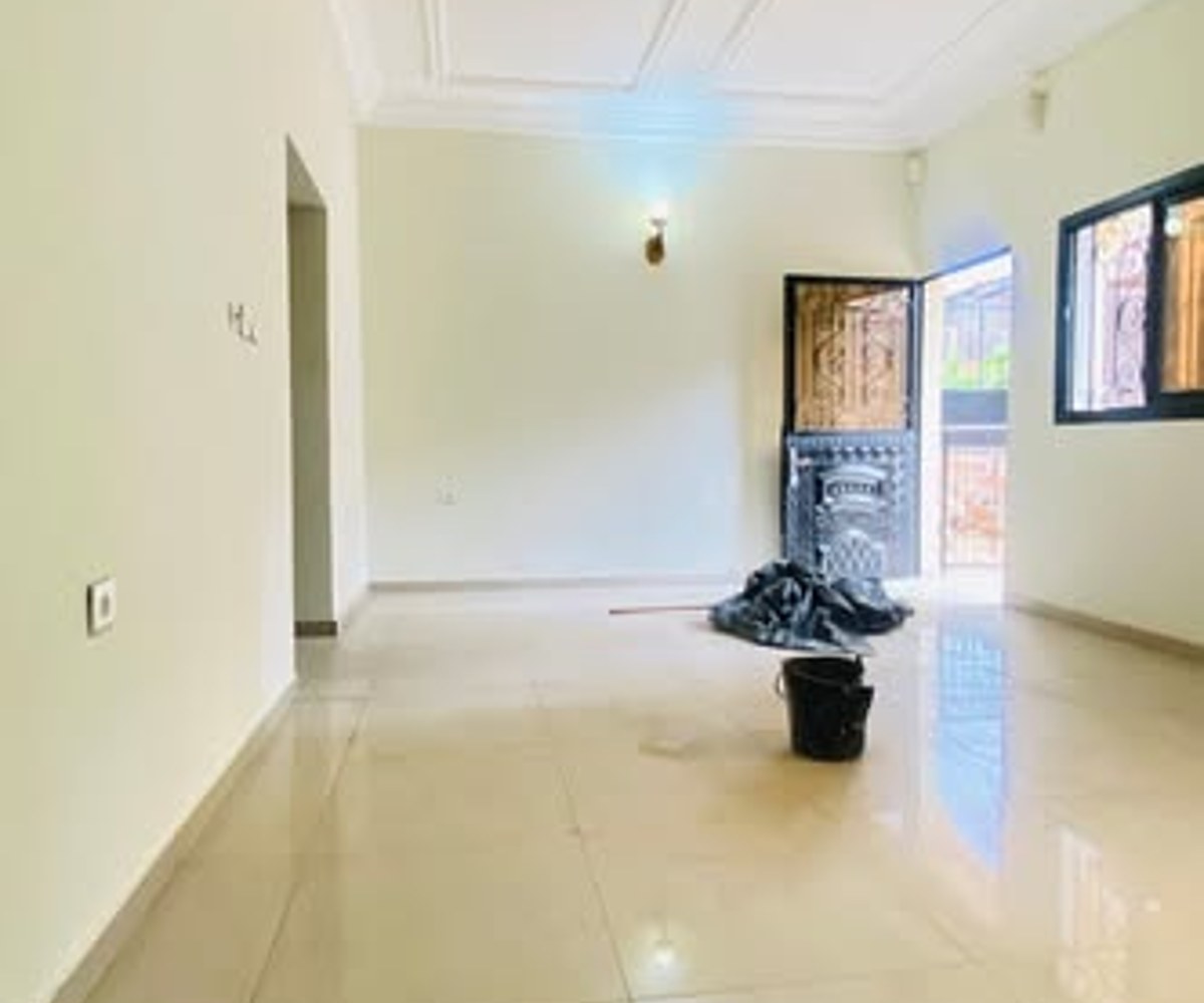 Studio moderne à louer à Biyem-Assi