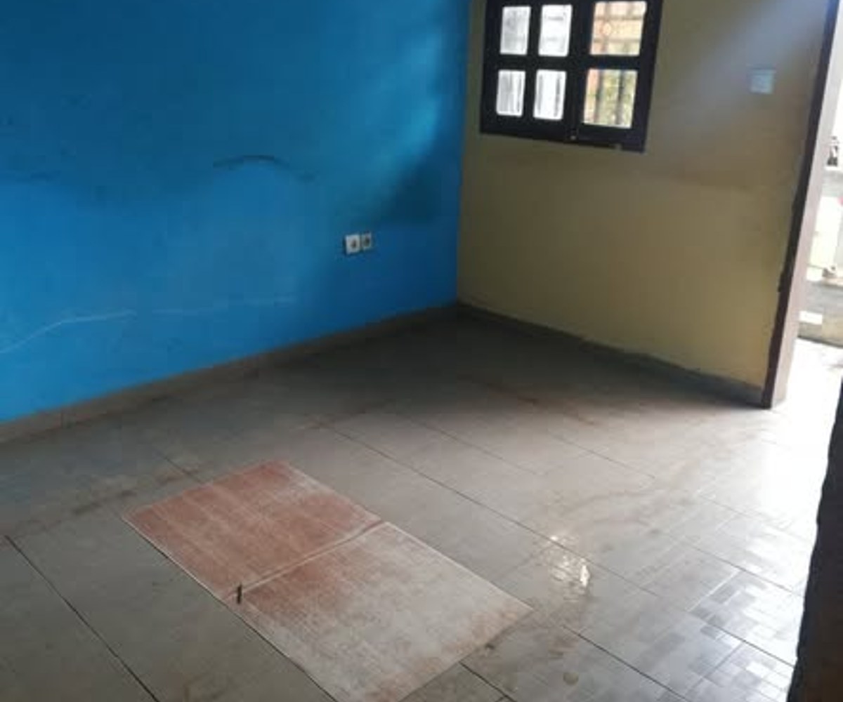 Studio moderne à louer à Odza