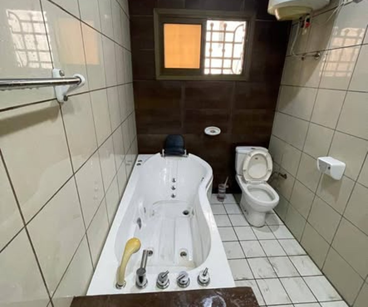 Grand duplex à louer - Logpom, Douala