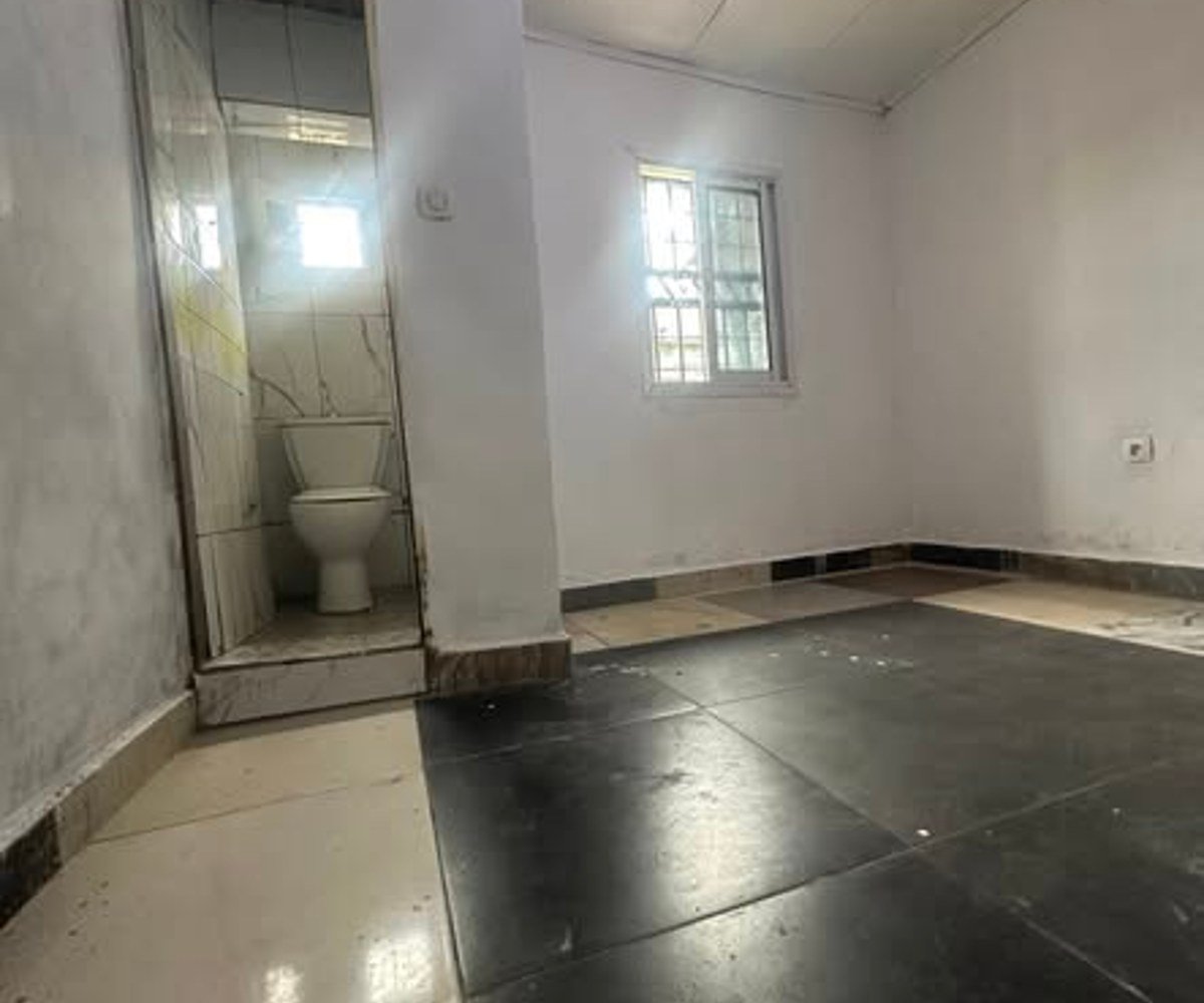 Chambre moderne à louer - Makepe Missoké