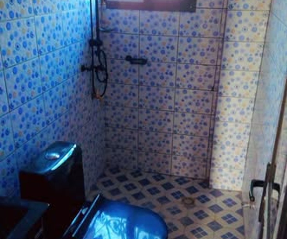 Studio moderne à louer à Odza
