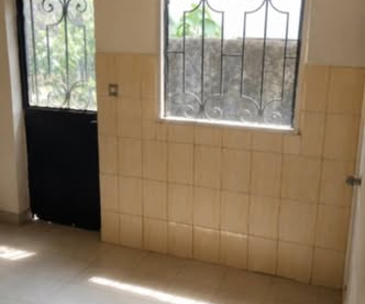 Chambre semi moderne à louer - Cite Sic, Douala