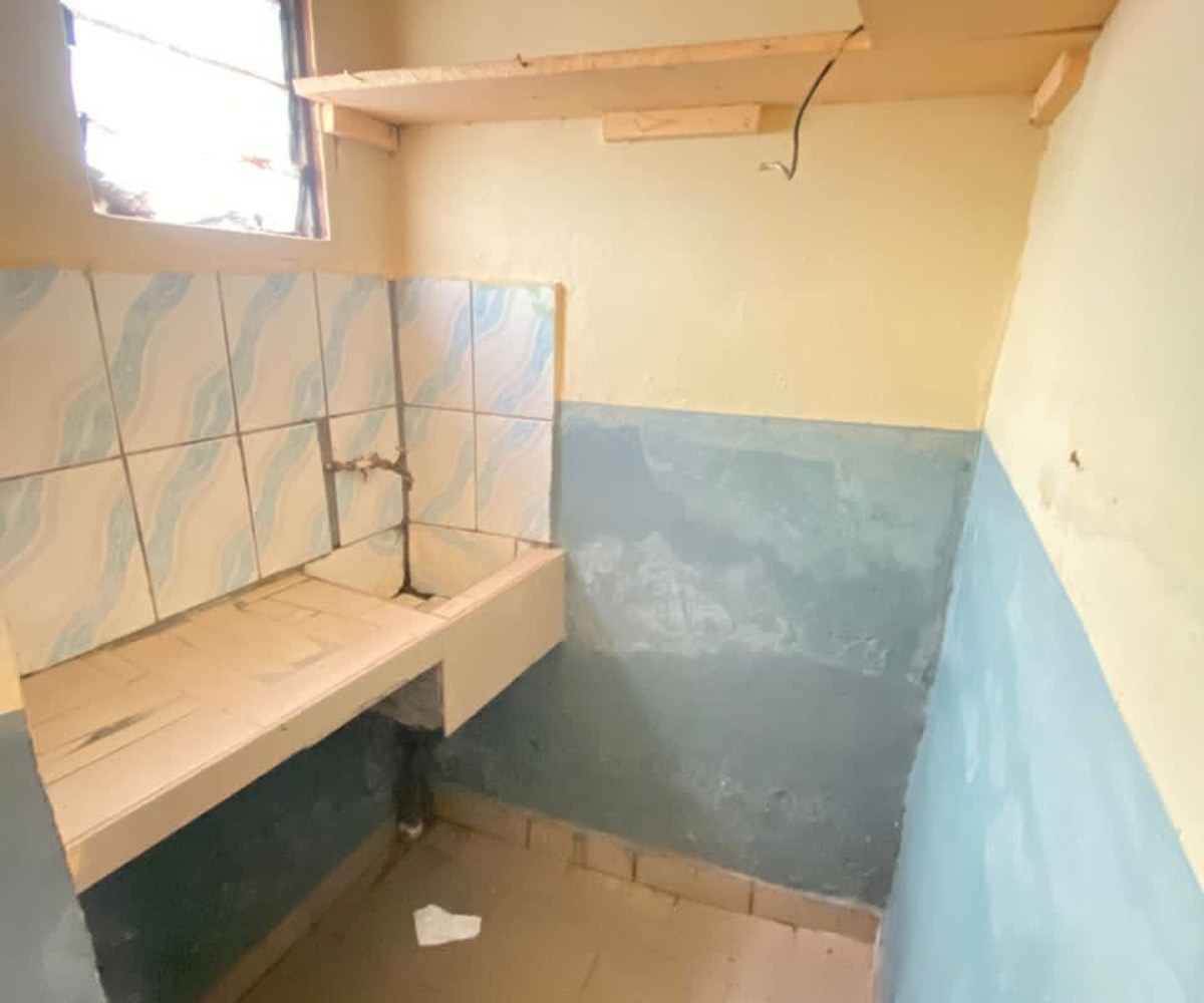Chambre moderne à louer à École de Police, Yaoundé