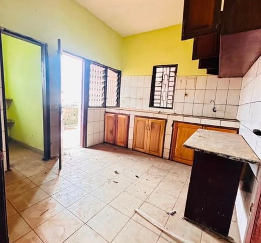 Appartement à louer à Biyem-Assi Acacia