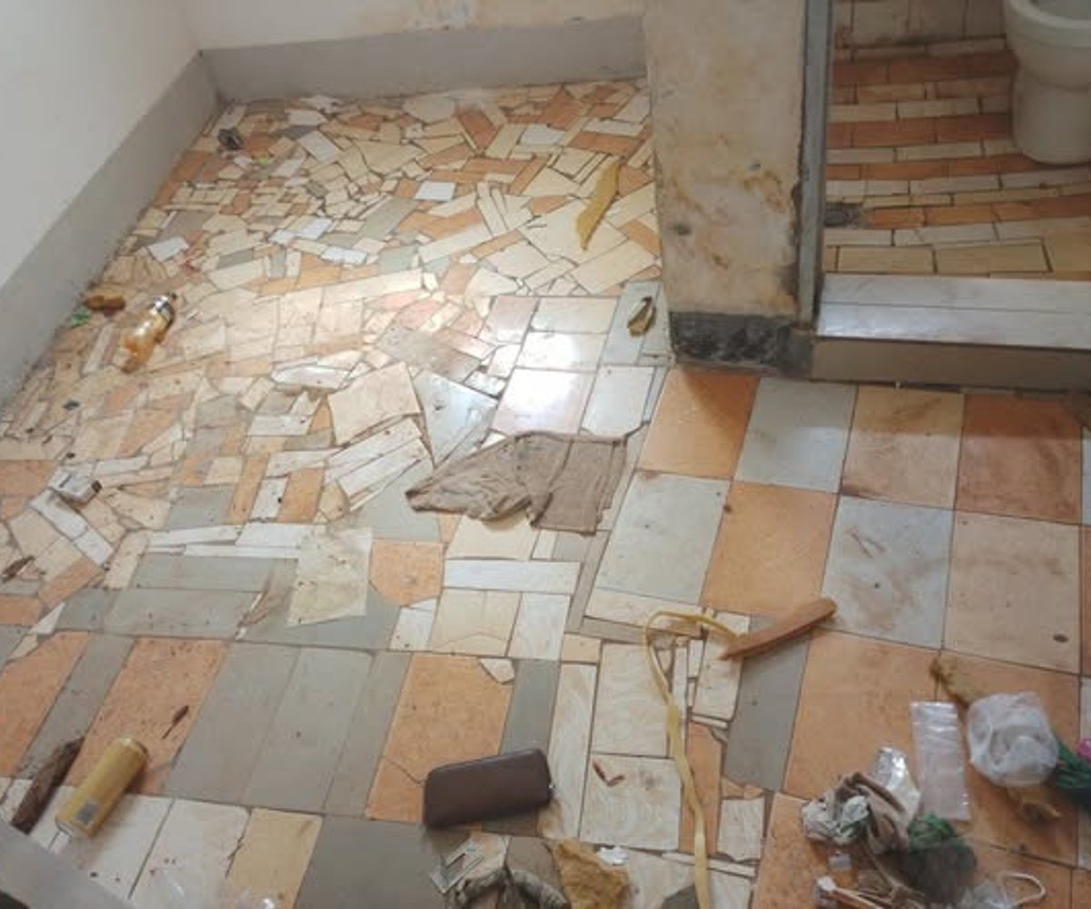 Chambre moderne deux pièces à Emombo