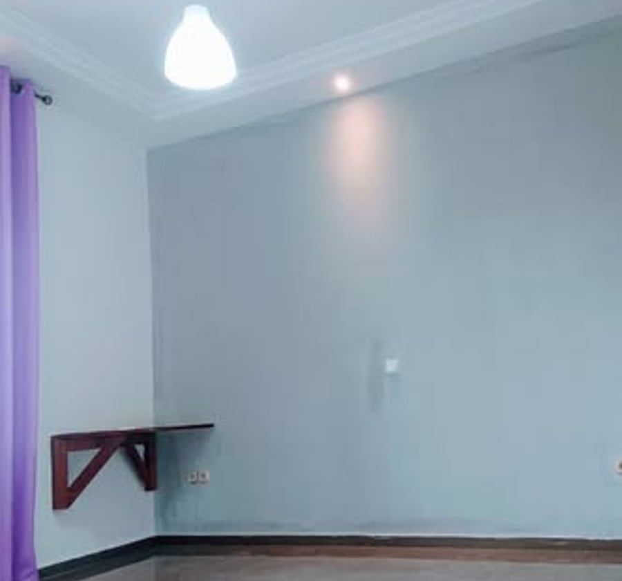 Studio à louer à Nkolbong