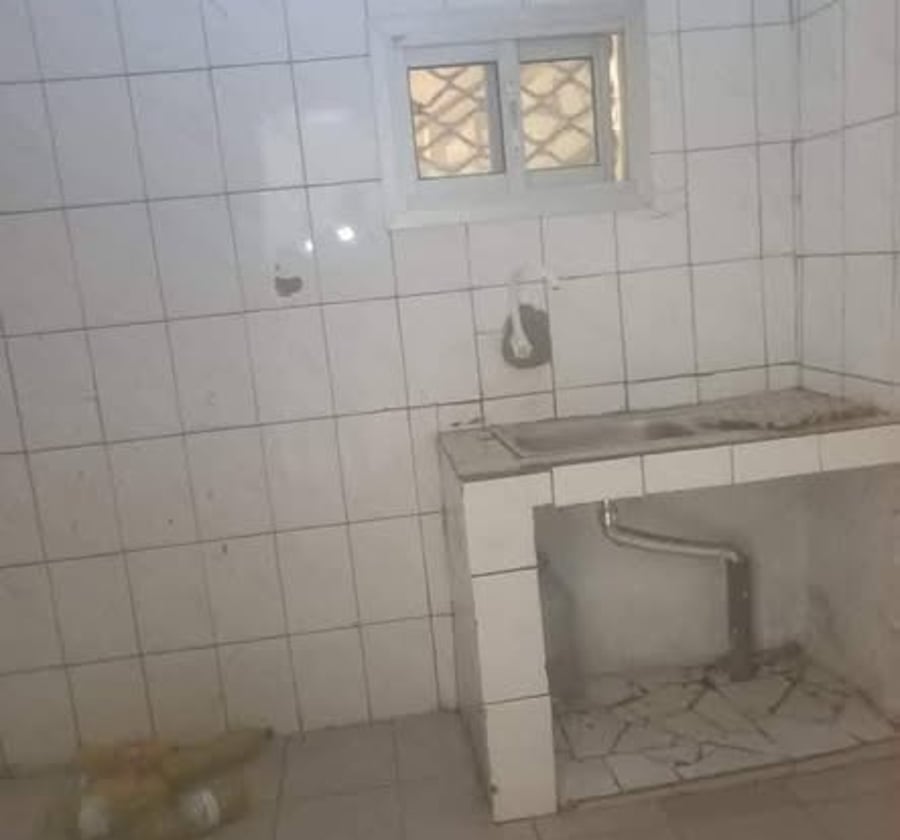 Studio moderne à louer - Ndogbong