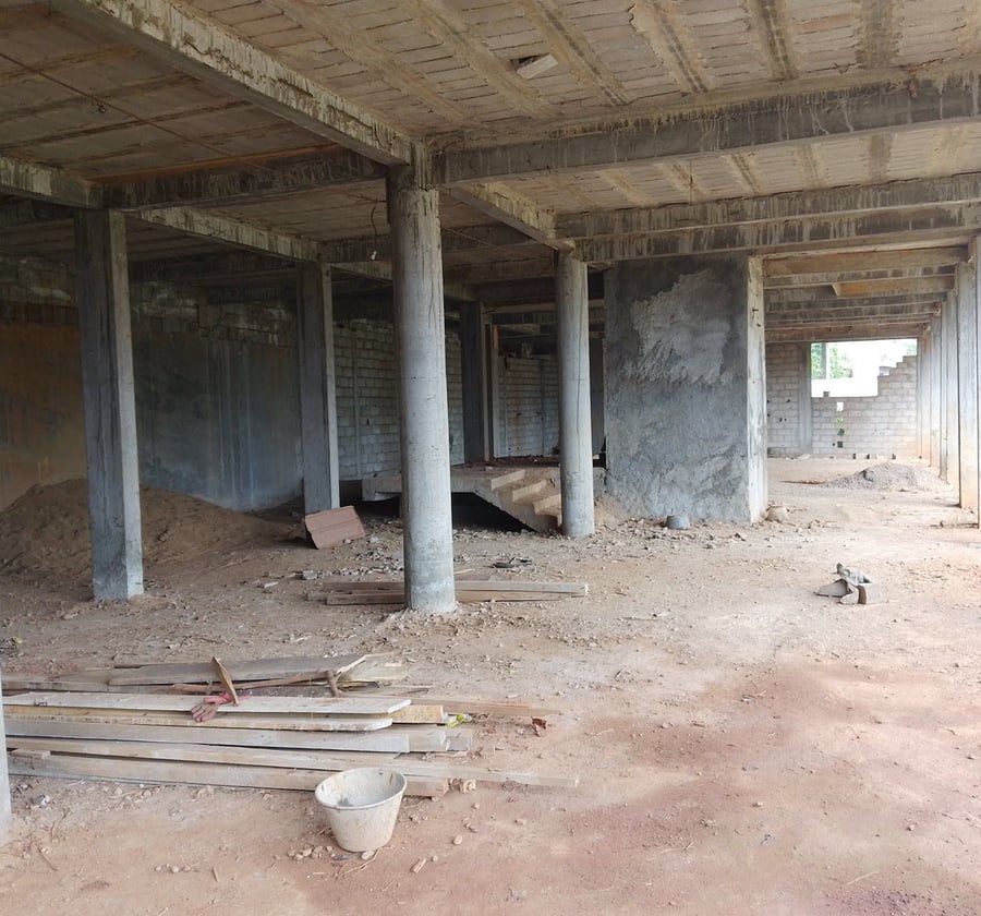 Grand magasin à louer à Yaoundé Nkoabang