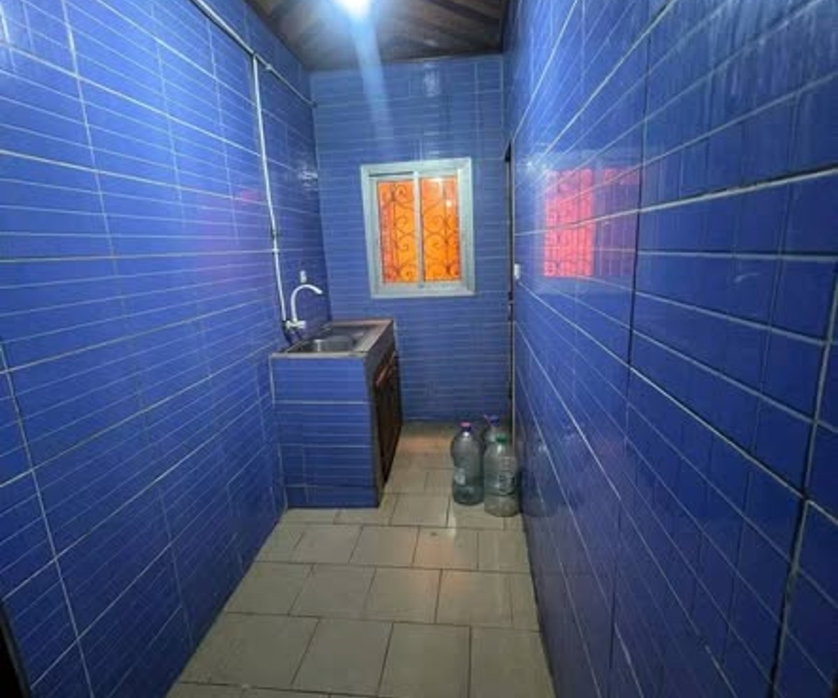 Studio moderne à louer à Biyem-Assi, Yaoundé