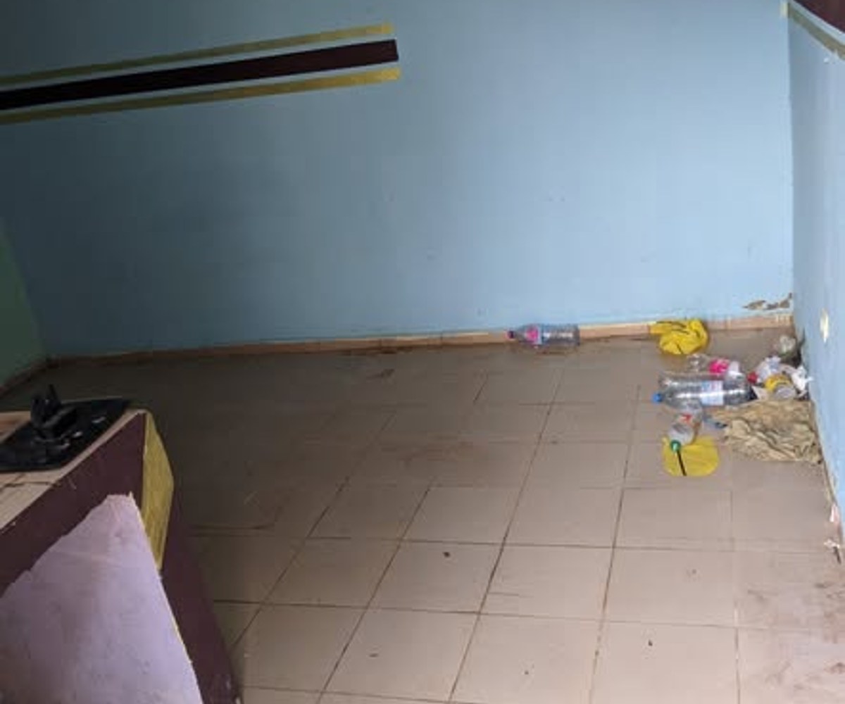 Vaste chambre moderne à louer à Obobogo