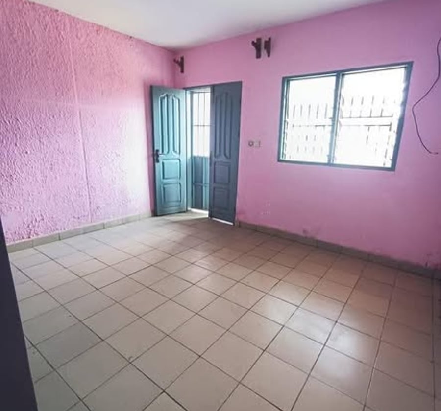 Studio moderne à louer à Biyem-Assi - 60 000 XAF/mois
